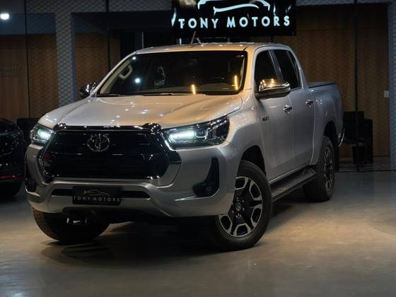 TOYOTA HILUX 2.8 D-4D TURBO DIESEL CD SRV 4X4 AUTOMÁTICO